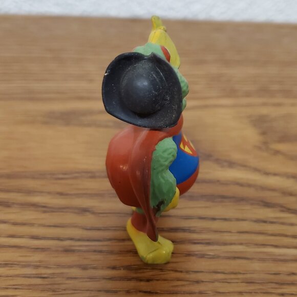 Toy Collectible 2" PVC Figure MLB Pittsburgh Pirates Parrot 1989 Mascot Red Cape - Picture 3 of 3